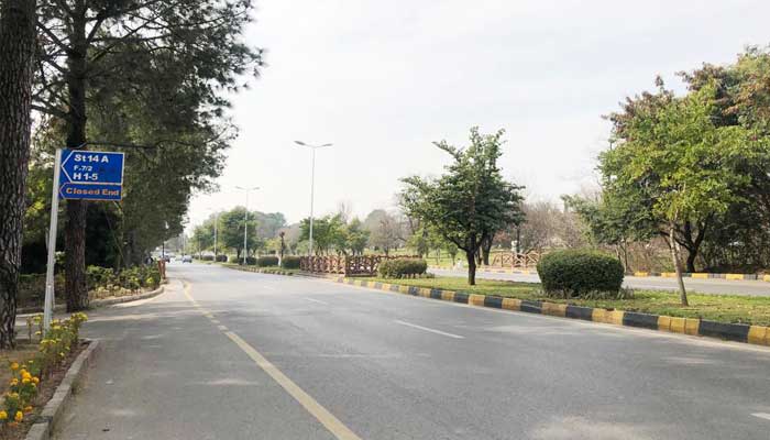 Unknown suspects robbed a Chinese national A road in Sector F 7/2, file photo