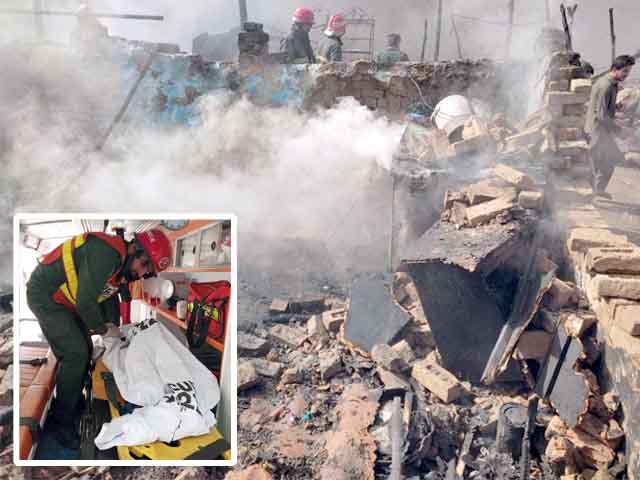 Rawalpindi;  Horrible fire in huts, child died of burns