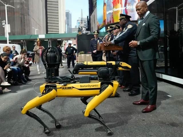 New York Police Re-Recruits Robotic Dogs New York with a robot dog named MayorSpot who will now help the police. Photo: Courtesy of Fox News