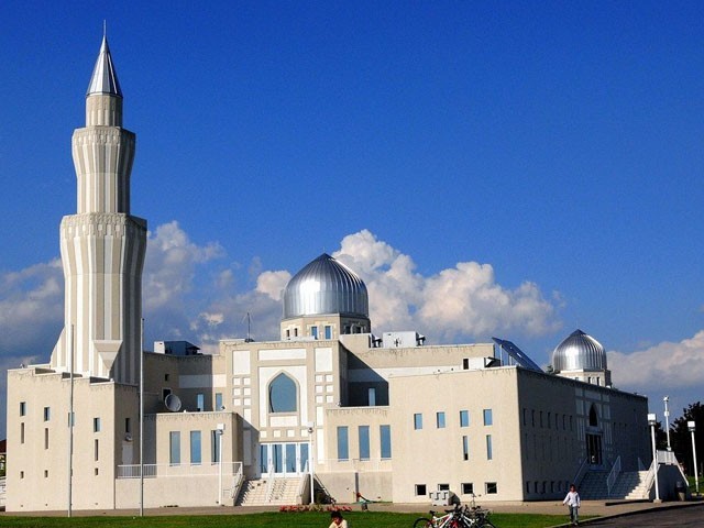 Another mosque attack in Canada The accused stopped the worshipers by parking his car at the entrance of the mosque, Photo: File