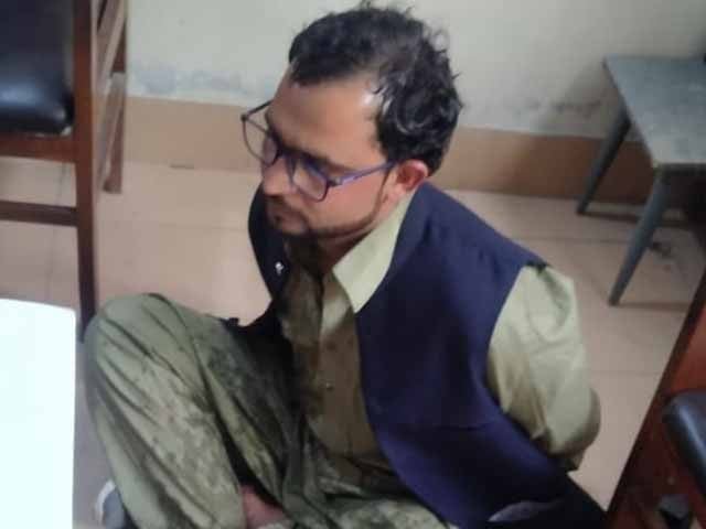 Accused killed in police custody in Islamabad court, shooter arrested Photo: Express News