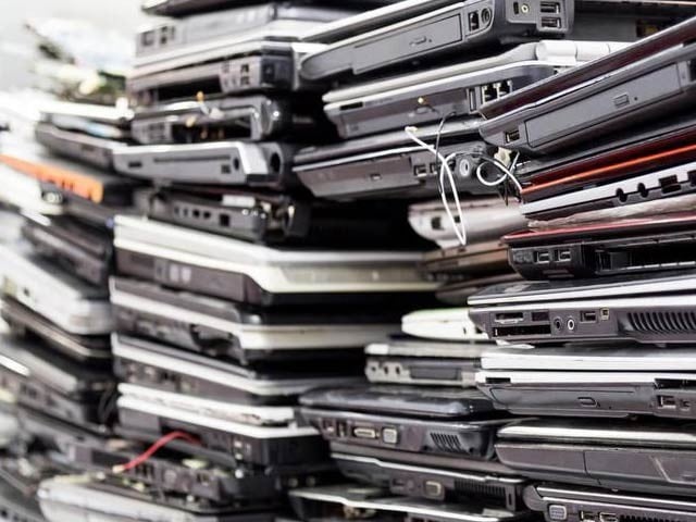 Millions of Chromebooks bought during the 2020 Covid pandemic are rapidly breaking.  Photo: File 