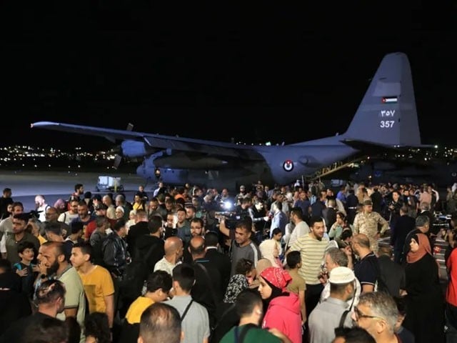 More than 300 diplomats and foreign nationals from different countries were expelled;  Photo: Reuters