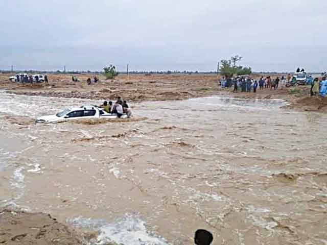 Fear of flooding in Gwadar sea, alert issued to fishermen