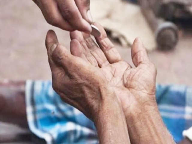 Inflation, unemployment and increase in street peddlers Police, authorities are cracking down, Adviser to Chief Minister Waqar Mehdi. Photo: File