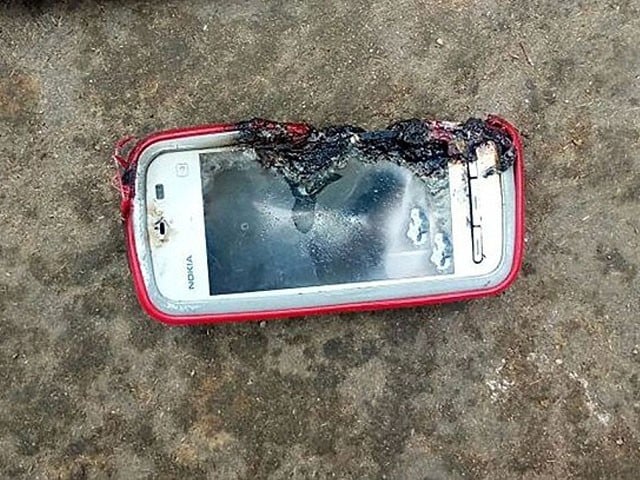 Mobile phone explodes near face, 8-year-old girl killed Mobile phone explodes near face, 8-year-old girl killed