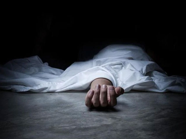Karachi, An 18-year-old girl committed suicide by hanging a rope around her neck