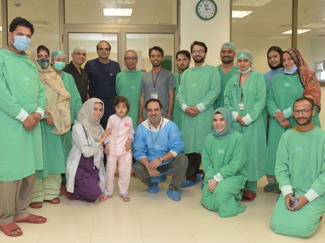 First successful heart surgery of a 5-year-old girl in Karachi Zainab was suffering from a hole in the heart that causes increased blood flow to the lungs