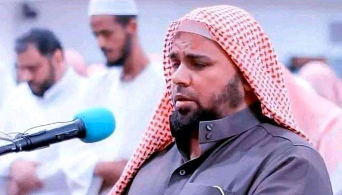 A famous reciter of Egypt died while leading the prayer