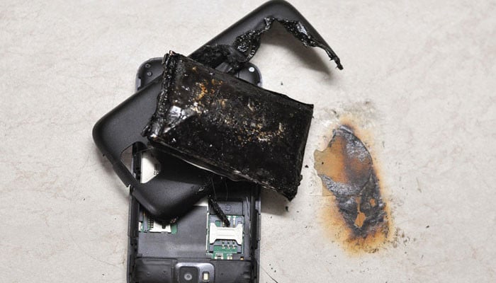 A girl died when her mobile phone exploded in front of her face