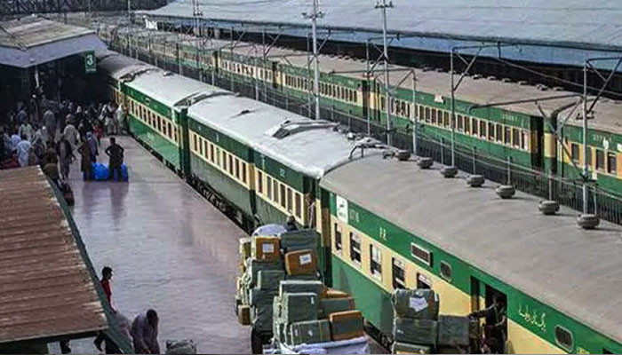 Announcement of 33% discount on train fares on Eid