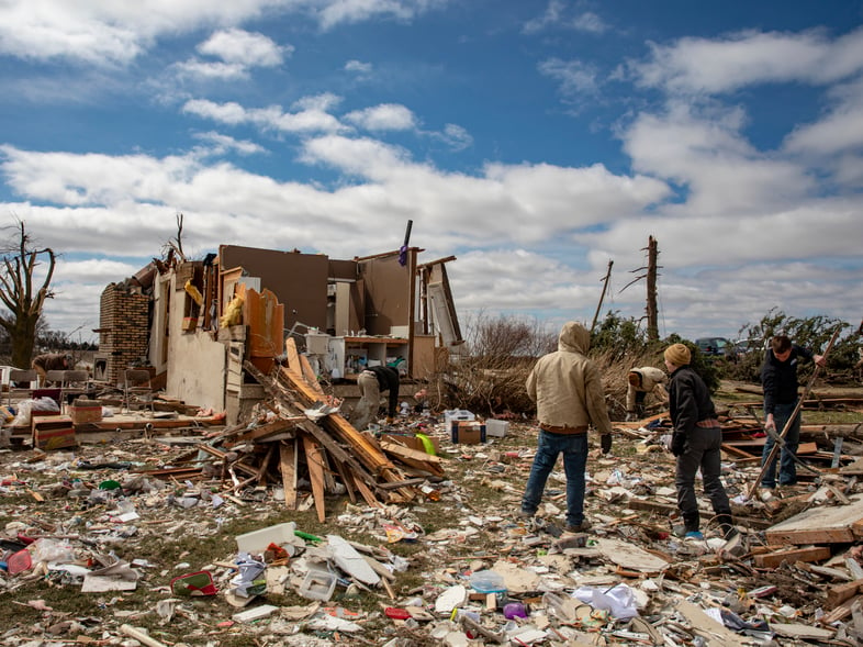 Death toll from tornadoes in US rises to 32