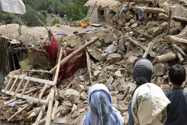 Earthquake shocks in the suburbs of Balochistan, 3 children died