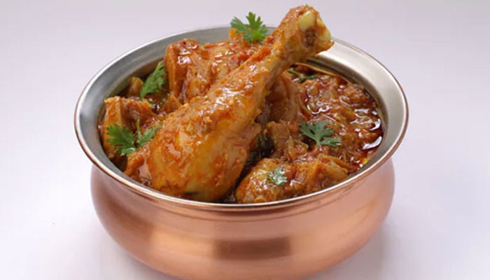 Fight over chicken curry in India, father kills son