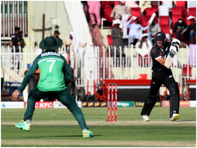 First ODI;  New Zealand's batting continues against Pakistan