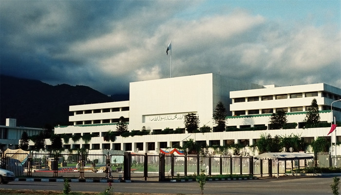 In-camera session of National Assembly begins