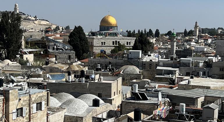 Israel-Palestine: UN calls for restraint following violence at Al-Aqsa mosque