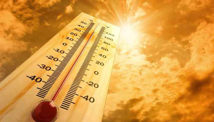 Karachi's temperature today is a record 38.5 degrees Celsius, the weather will remain hot and dry for the next three days, Meteorological Department