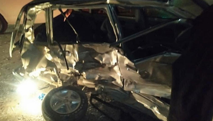 Lahore, collision between two cars, 4 people died