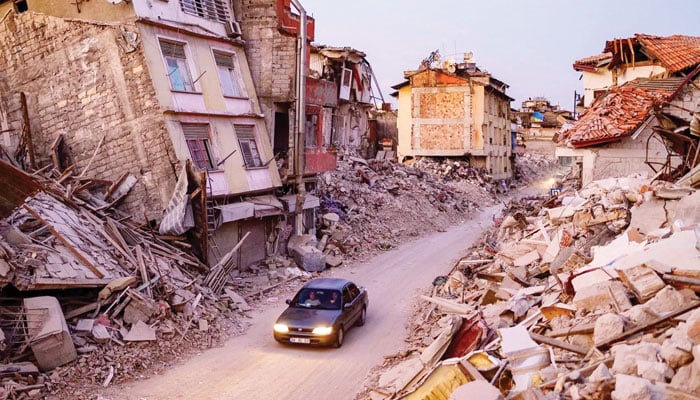 Magnitude and destructive effects of earthquakes