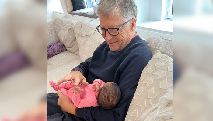 Picture of Bill Gates with granddaughter goes viral