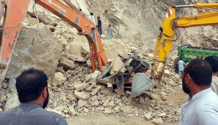 Quetta, 2 people died due to landslide