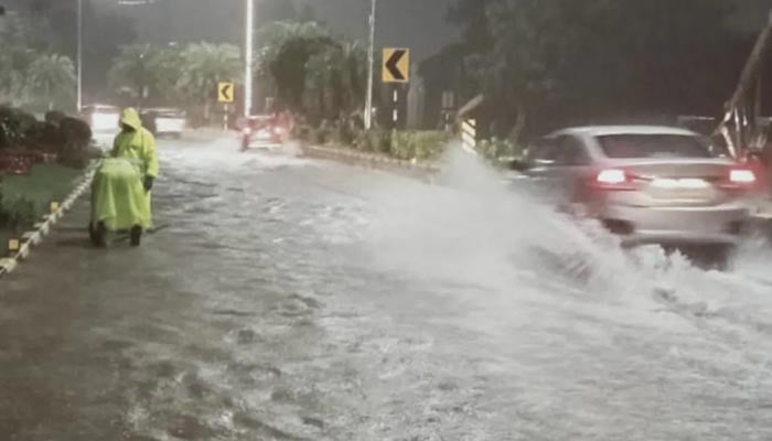 Rain and hail in different parts of the country