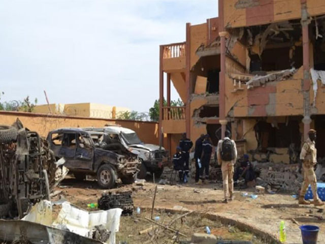 Suicide attack on military base and airport in Mali kills 13