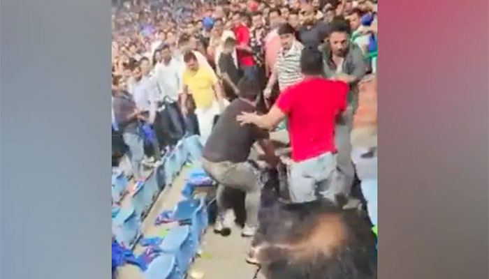 The video of the spectators fighting in the IPL match went viral