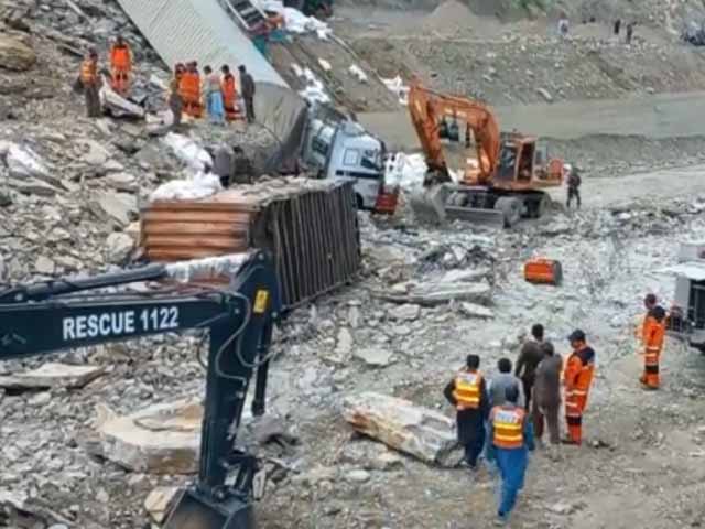 Torkham Border;  Landslides during relief operations