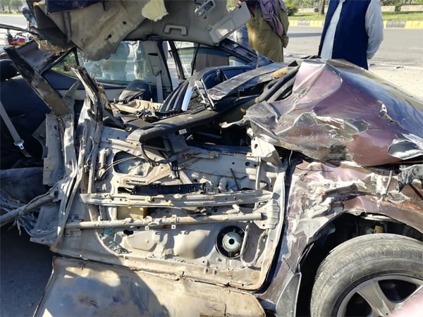 Islamabad Traffic accident three friends die 3