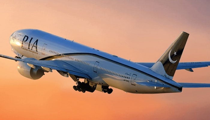 Bad weather in Lahore, PIA plane entered Indian territory File photo