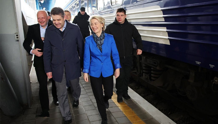 On whose order was Imran Khan arrested? European Commission President Ursula Vanderleen arrived in Ukraine on 'Europe Day'