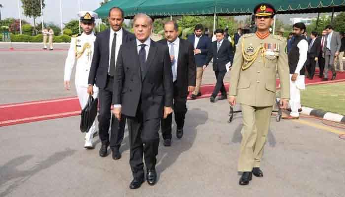 PM Pashin departs, will meet the Iranian president File photo