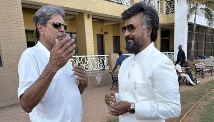 Rajinikanth shared a picture with Kapil Dev