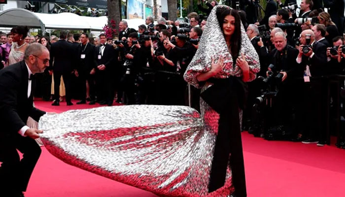 Indian producer criticizes Aishwarya's outfit at Cannes