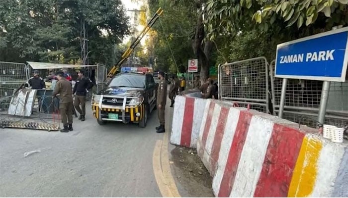 The security of Imran Khan's Zaman Park residence has been increased The security of Imran Khan's Zaman Park residence has been increased