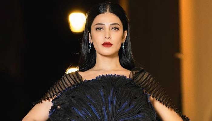 Pay is not equal, we are dreaming of gender equality, Shruti Haasan Pay is not equal, we are dreaming of gender equality, Shruti Haasan