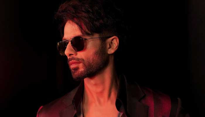 The poster of Shahid Kapoor's new film has come out