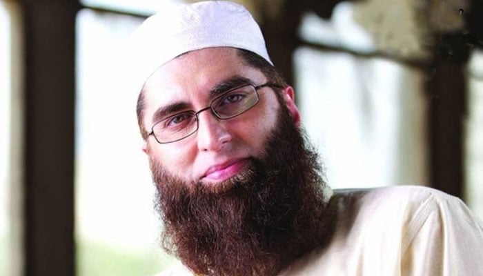 On December 7, 2016, Junaid Jamshed was aboard a PIA plane which had an accident while coming from Chitral to Islamabad / file photo.