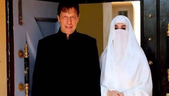 Names of more than 80 people including Imran Khan, Bushra Bibi included in no-fly list, sources Names of more than 80 people including Imran Khan, Bushra Bibi included in no-fly list, sources