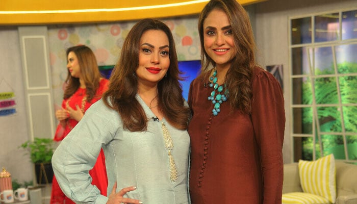 What was Nadia Khan like in her college days? Sadia Imam brought back old memories Photo courtesy of Social Media