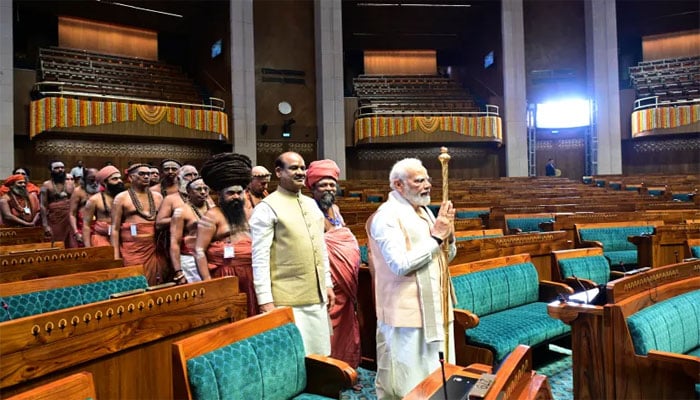 Modi rejected the protest, inaugurated the new building of the Indian Parliament Modi rejected the protest, inaugurated the new building of the Indian Parliament