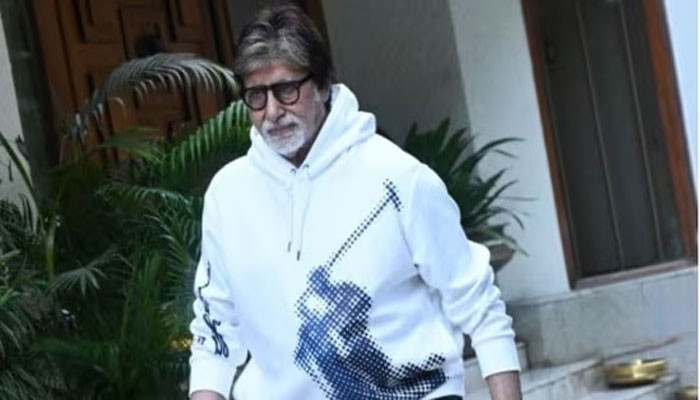 Apologies to Amitabh Bachchan's fans for his mistake