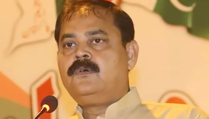 MQM leader Mohammad Hussain's advice to Sharjeel Memon MQM leader Mohammad Hussain's advice to Sharjeel Memon