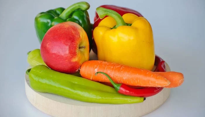 To stay safe from cholesterol, eat fruits and vegetables File photo