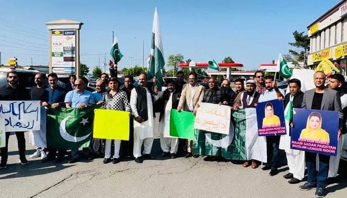 Muslim League (N)'s 'Pakistan March' on Takbeer Day Muslim League (N)'s 'Pakistan March' on Takbeer Day