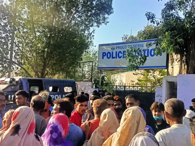 Karachi: Hindu community protests over the death of a youth in an alleged police encounter