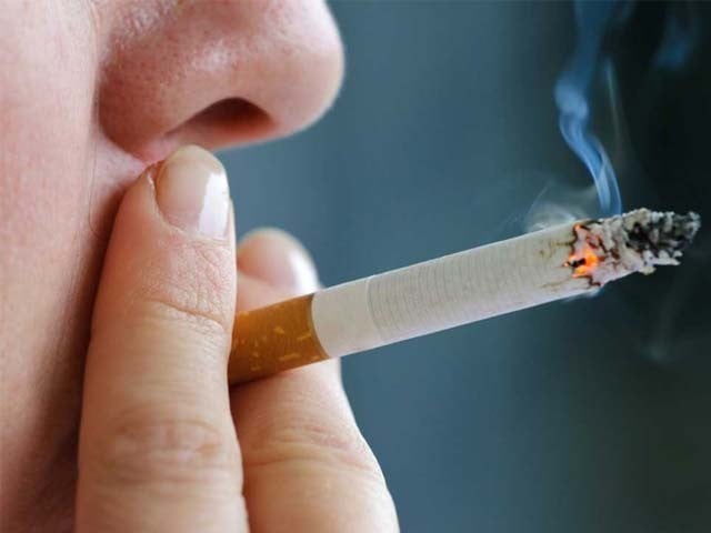 1,200 children start smoking in Pakistan every day, reports the World Health Organization.  Photo: File