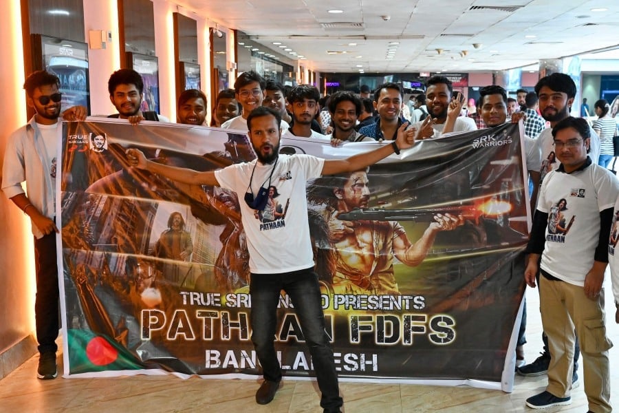 Shahrukh Khan's 'Pathan' released in Bangladesh, fans rush to cinemas